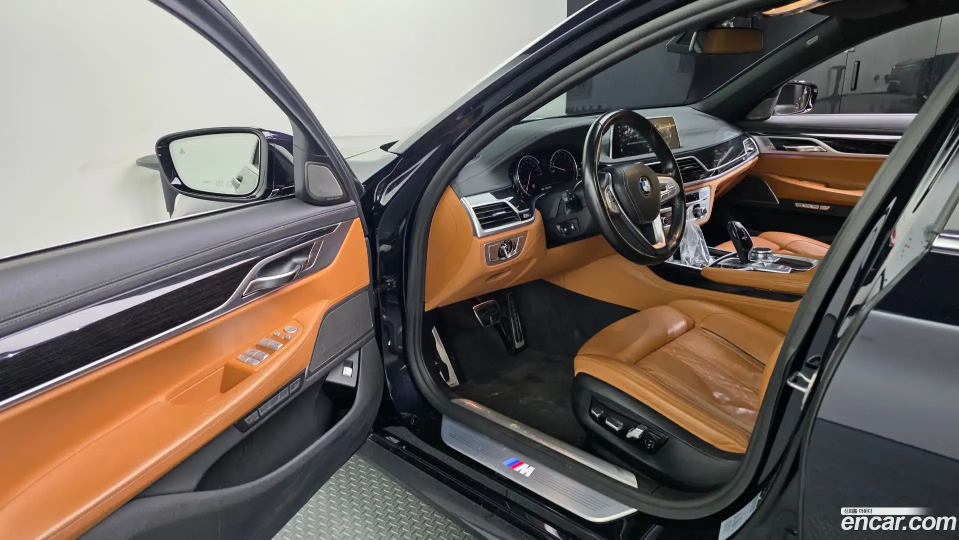 7-Series BMW 2018.7-INNER-010