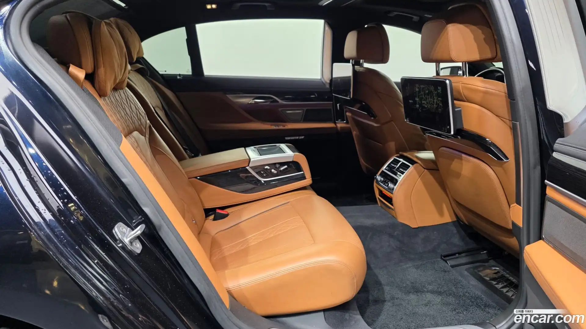 7-Series BMW 2018.7-OPTION-016