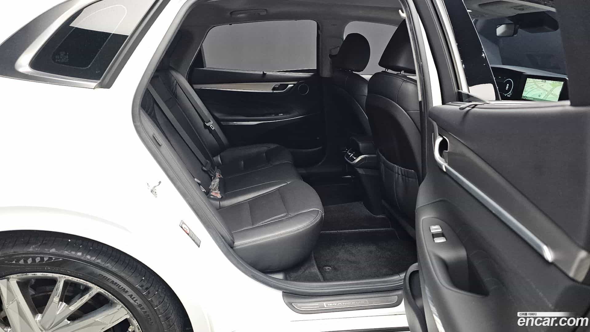 Grandeur Hyundai 2021.2-OPTION-017