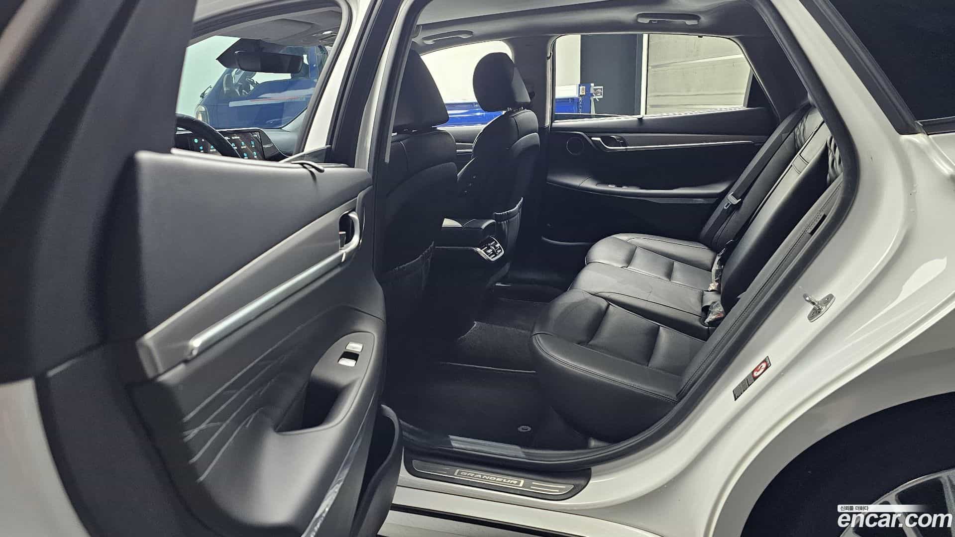Grandeur Hyundai 2021.2-INNER-036