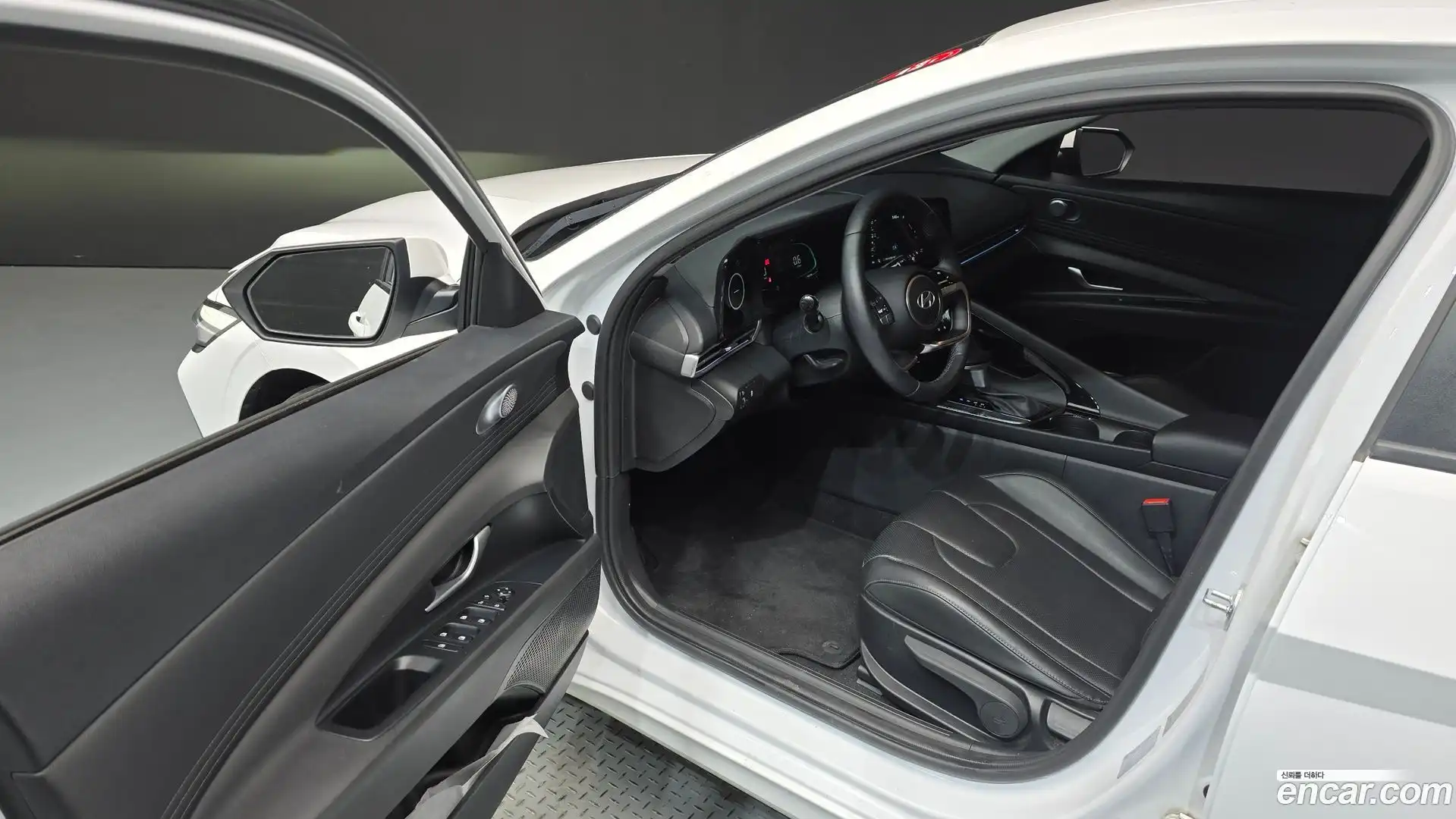 AVANTE Hyundai 2023.6-INNER-010