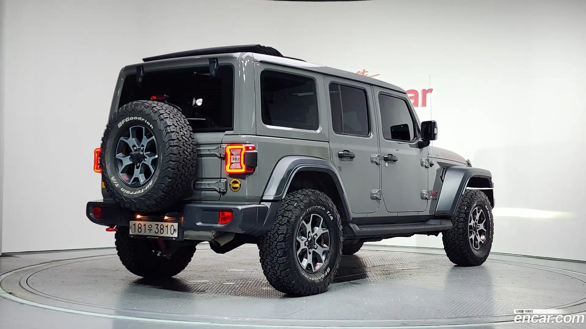 Wrangler Jeep 2020.5-OUTER-002