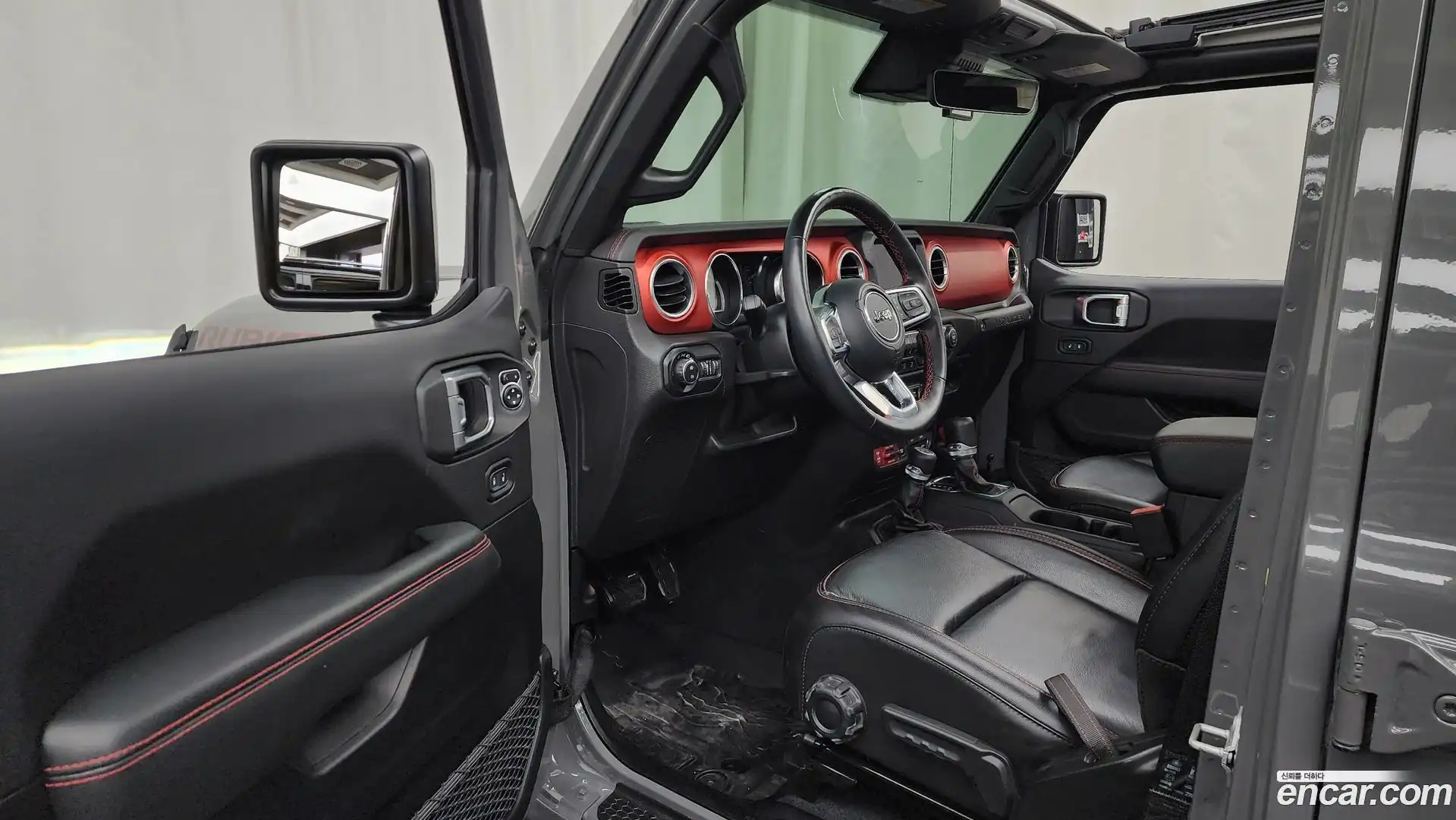 Wrangler Jeep 2020.5-INNER-010