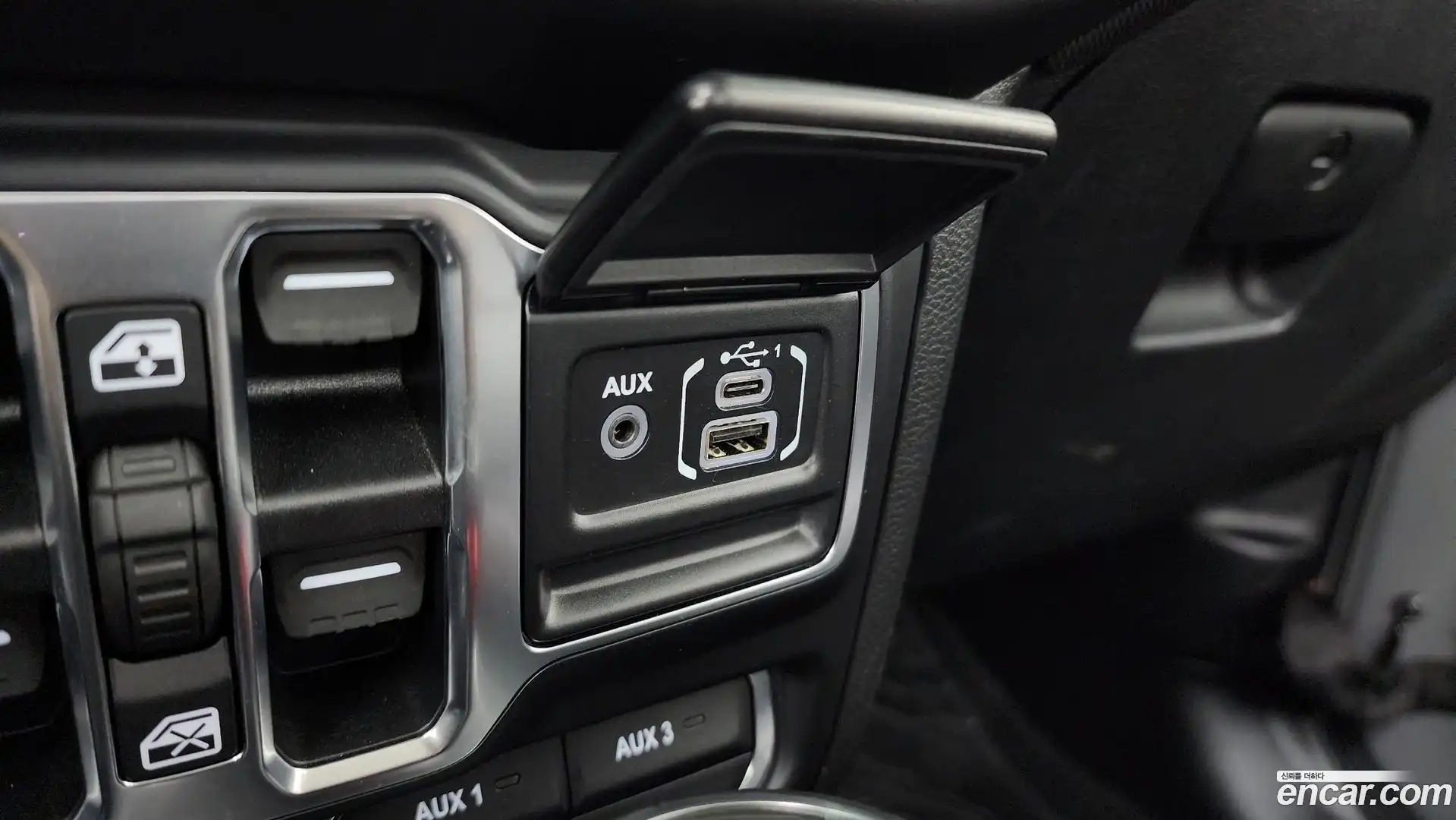 Wrangler Jeep 2020.5-OPTION-042