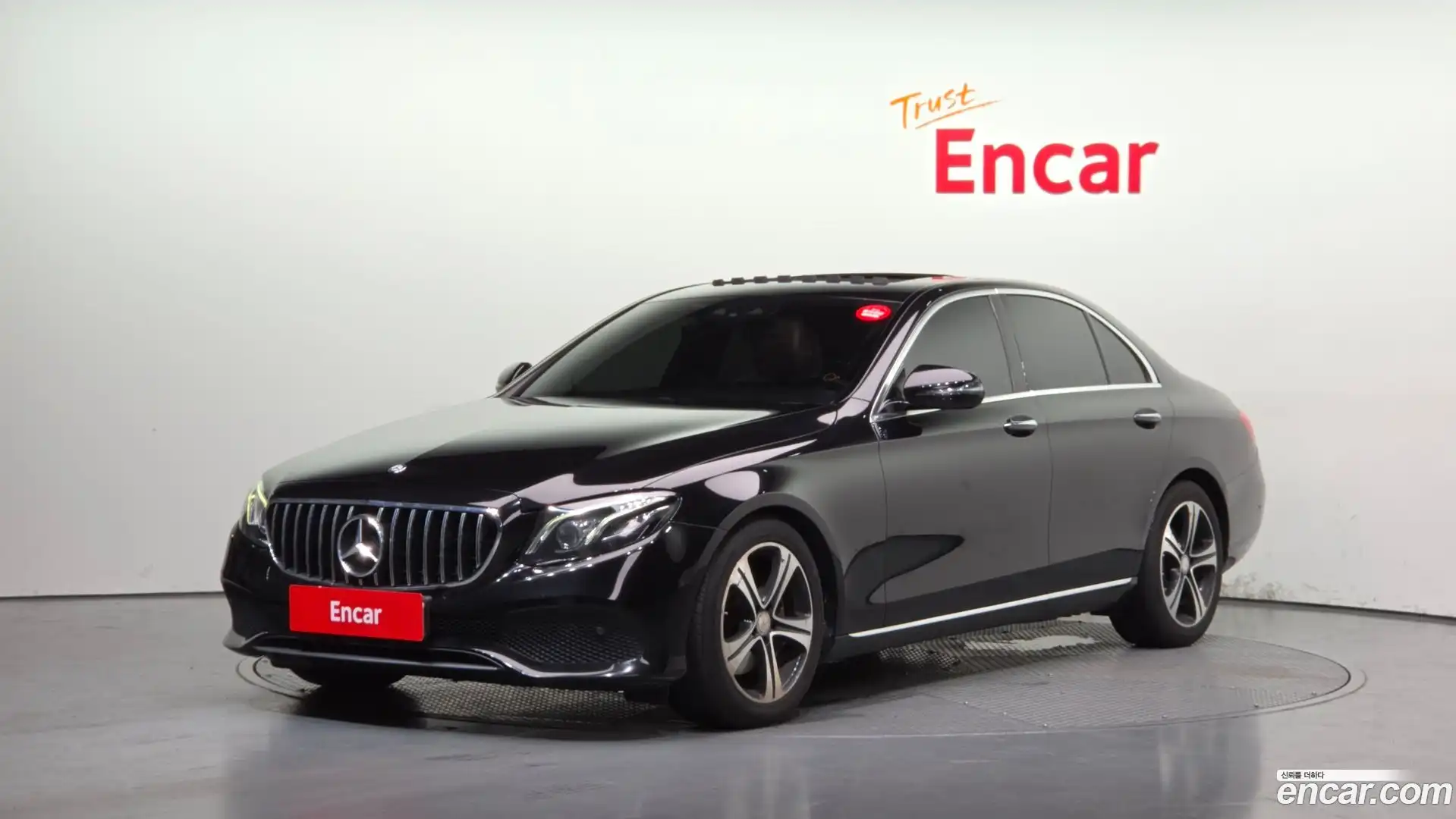 E-Class Mercedes-Benz 2017.0-OUTER-001
