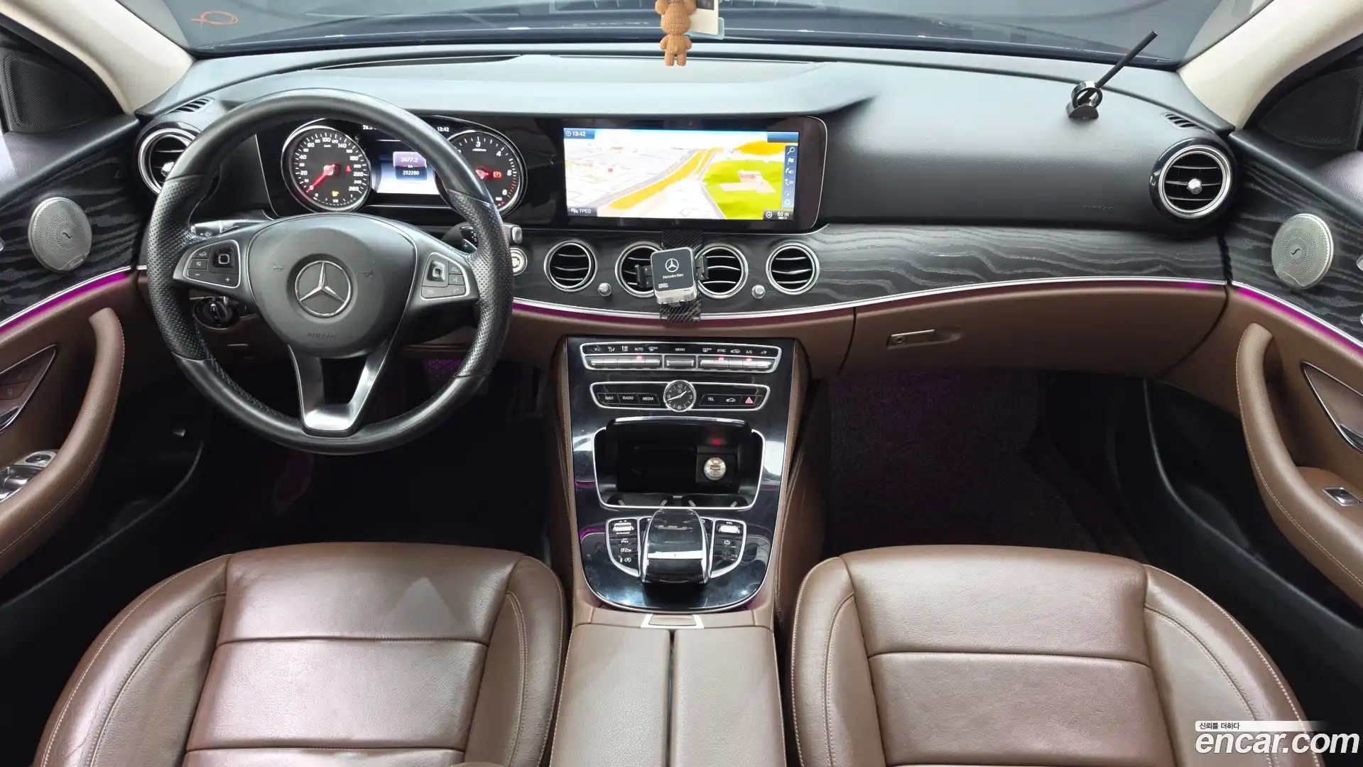 E-Class Mercedes-Benz 2017.0-INNER-007