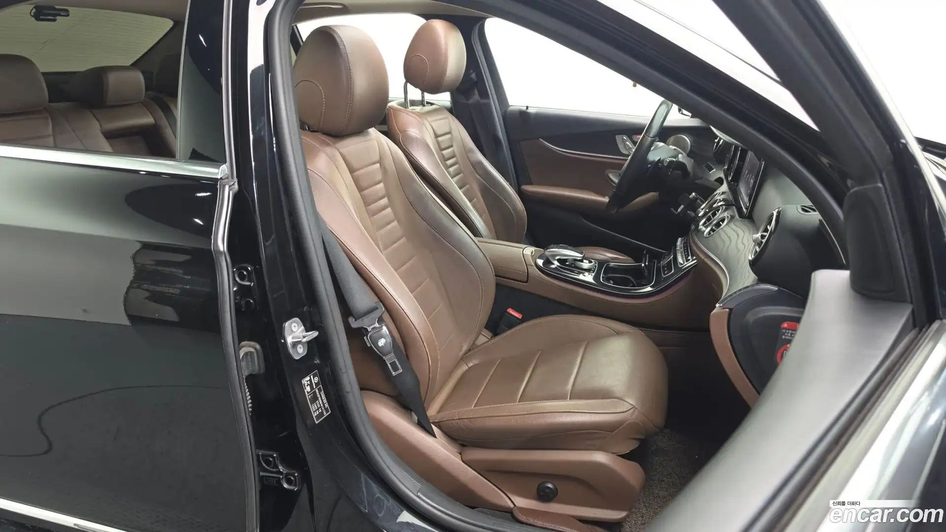 E-Class Mercedes-Benz 2017.0-OPTION-016