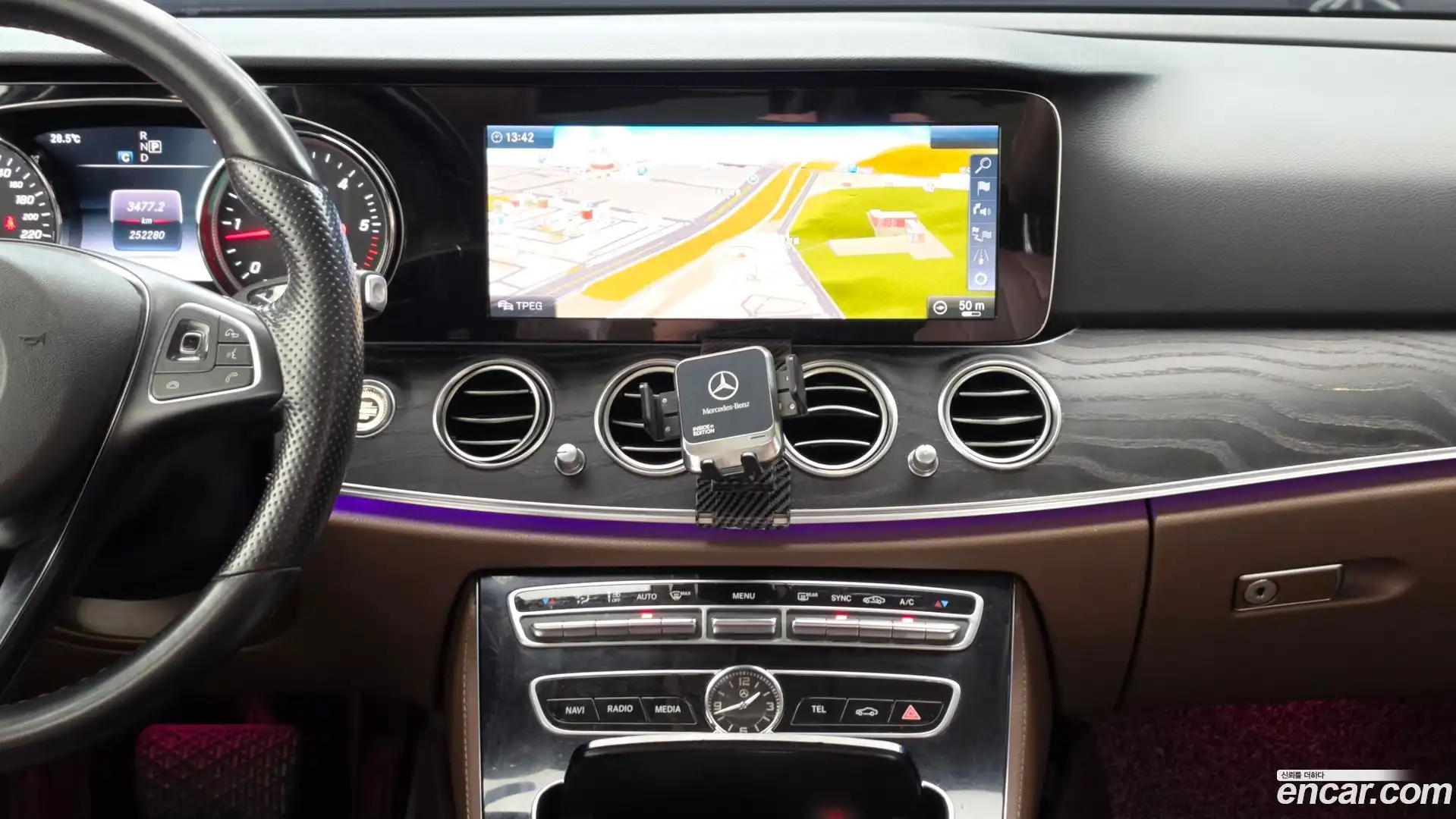 E-Class Mercedes-Benz 2017.0-OPTION-018
