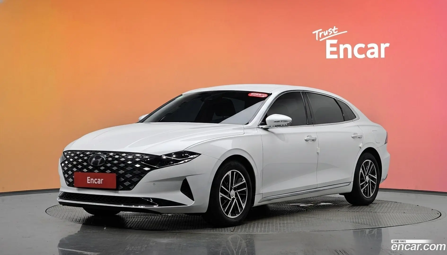 Main__Slider__Photo:Grandeur Hyundai 2021.0-0
