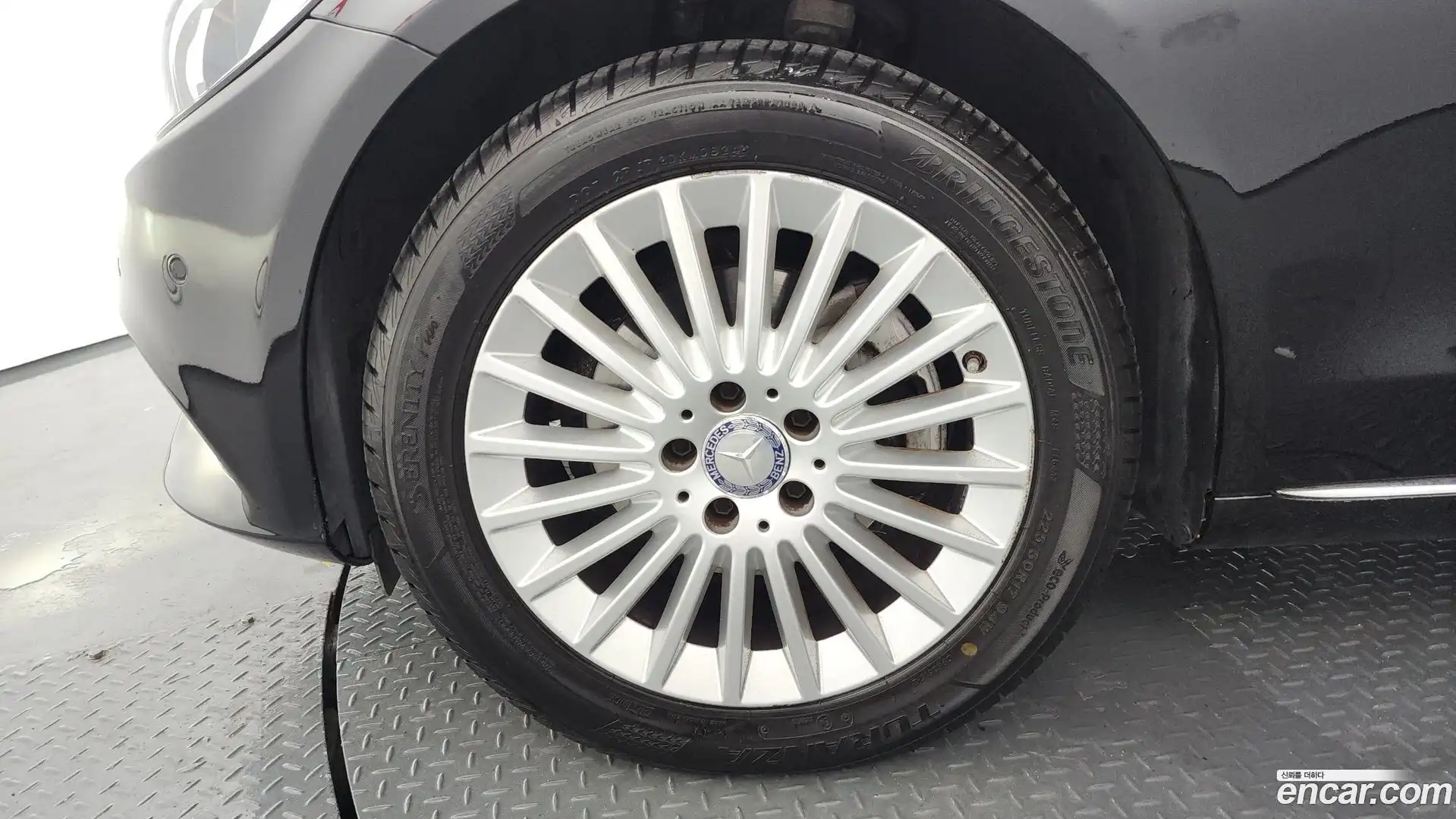 C-Class Mercedes-Benz 2015.9-OUTER-005