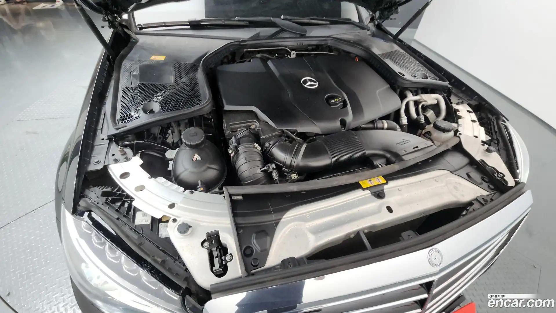C-Class Mercedes-Benz 2015.9-OUTER-006