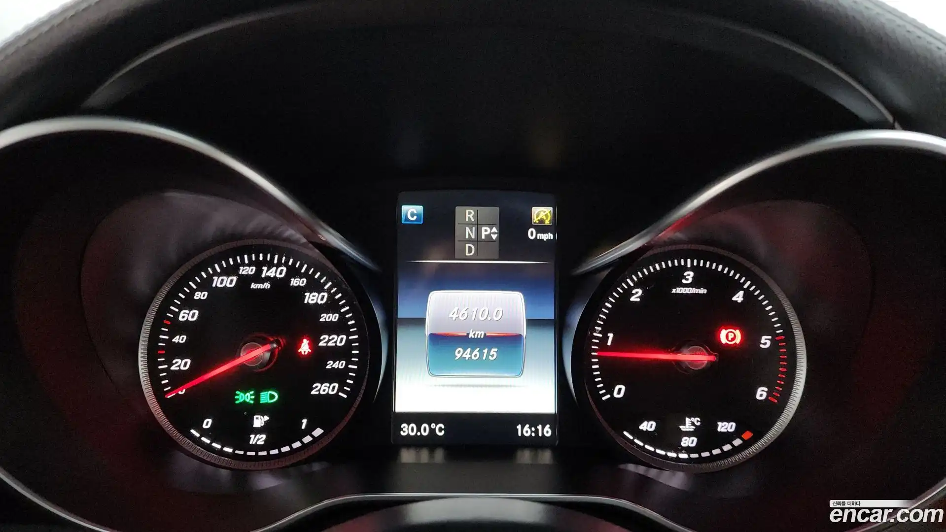 C-Class Mercedes-Benz 2015.9-INNER-008