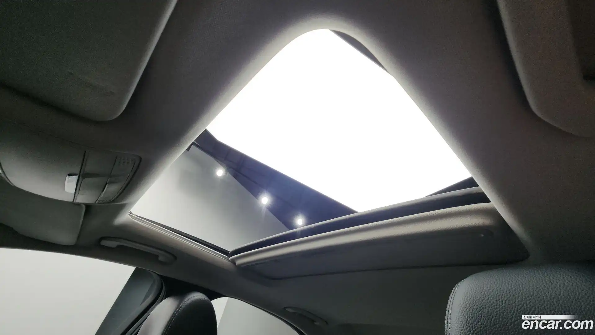 C-Class Mercedes-Benz 2015.9-OPTION-019