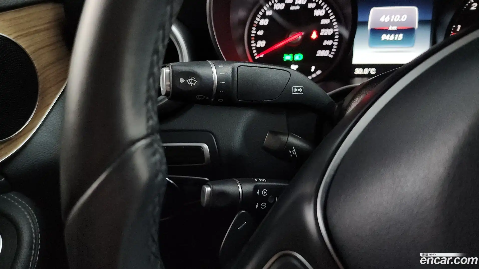C-Class Mercedes-Benz 2015.9-OPTION-024