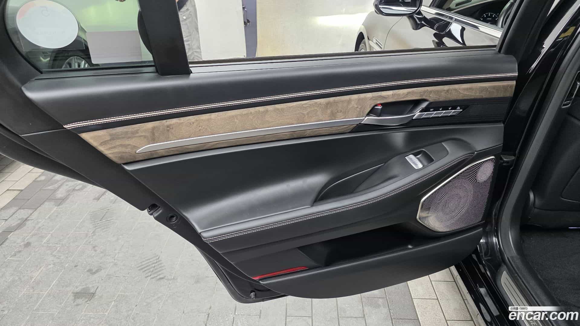 G90 Genesis 2019.11-INNER-035
