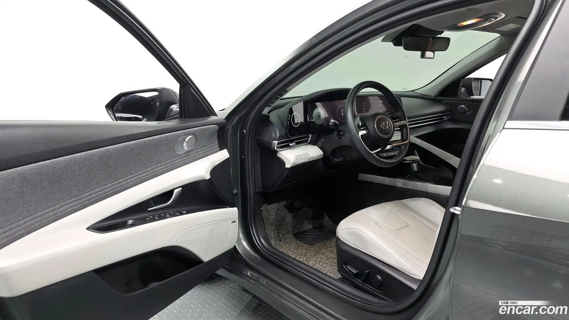AVANTE Hyundai 2021.2-INNER-010