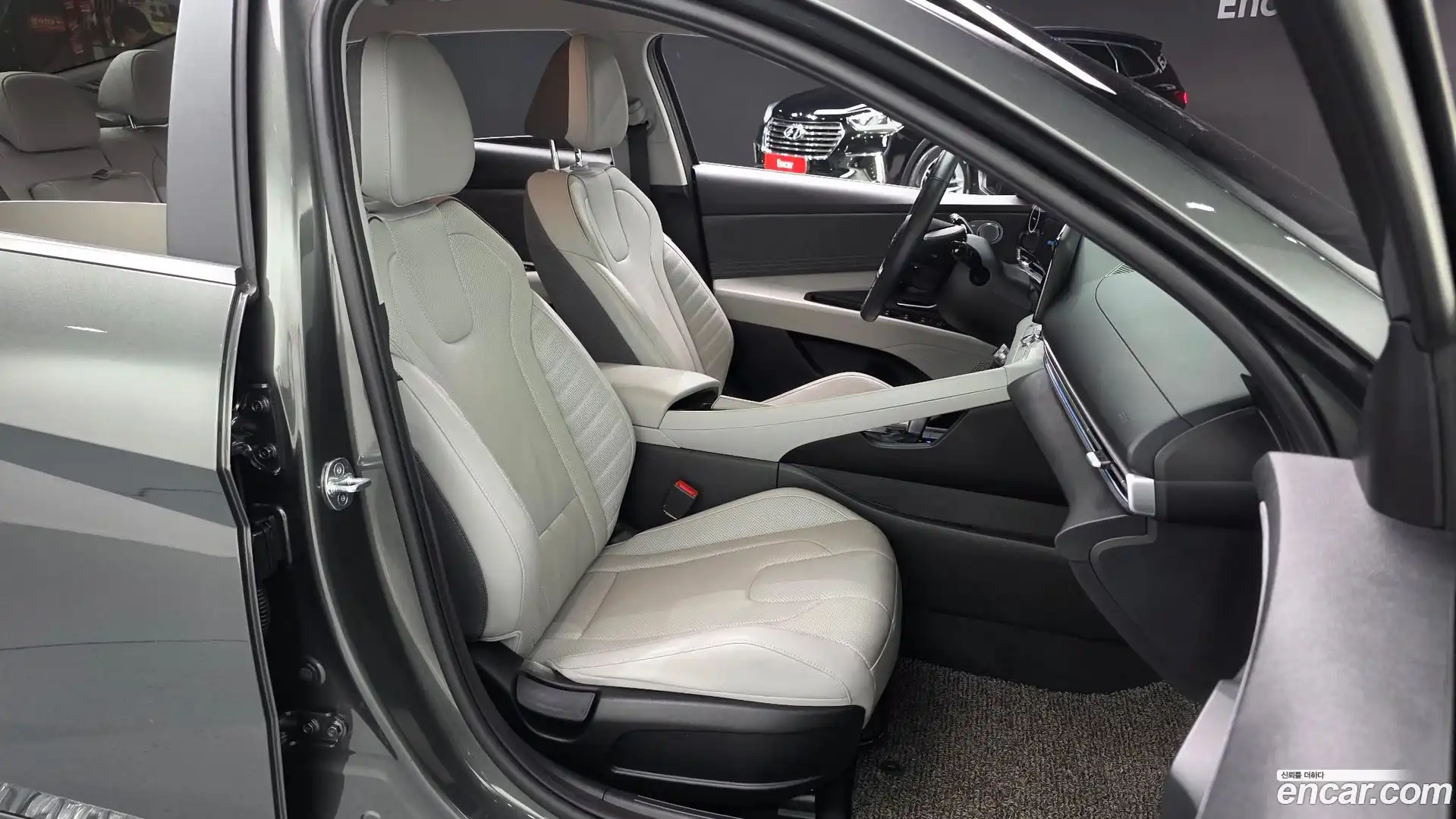 AVANTE Hyundai 2021.2-OPTION-015