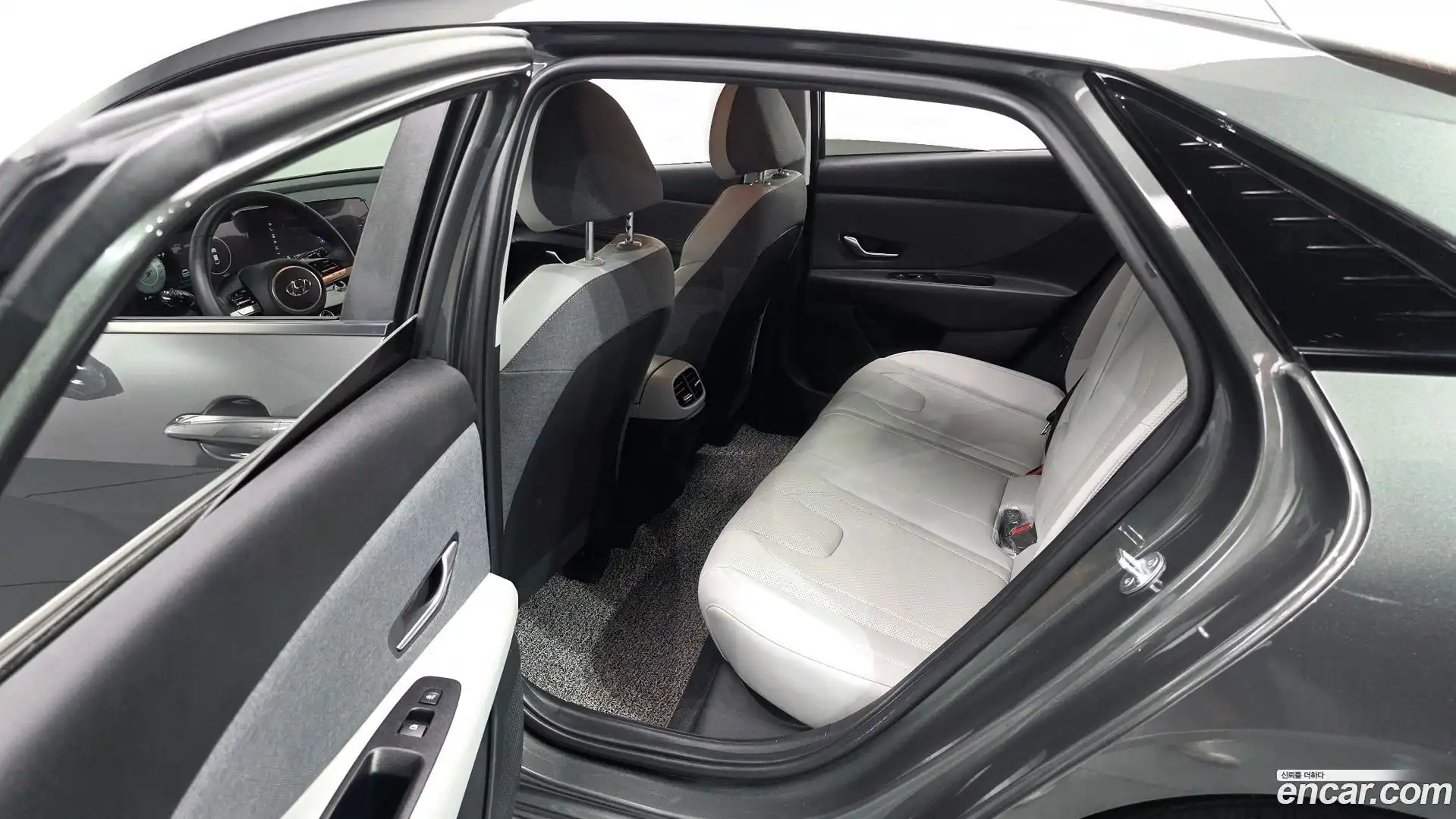 AVANTE Hyundai 2021.2-OPTION-016