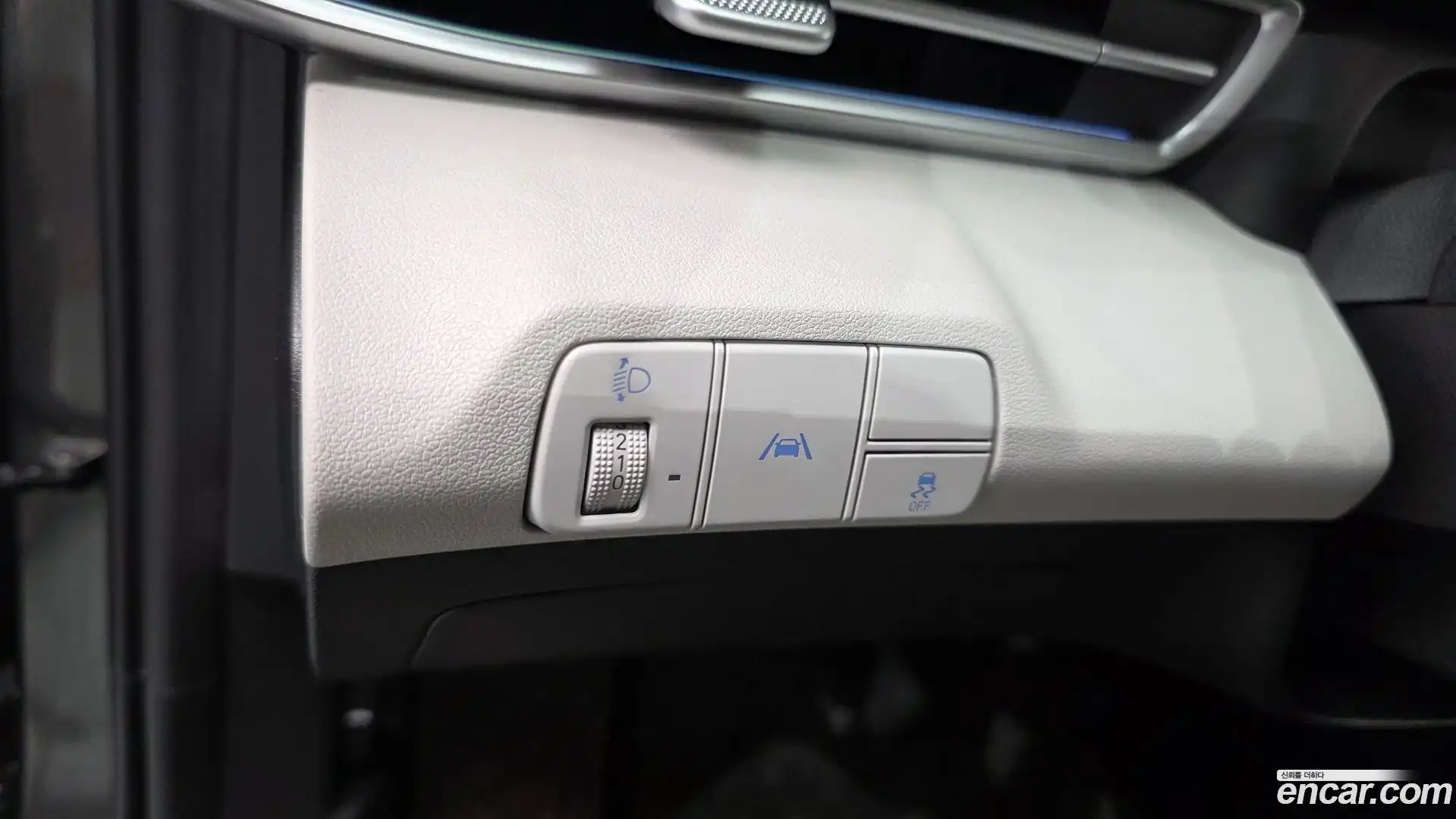 AVANTE Hyundai 2021.2-OPTION-023