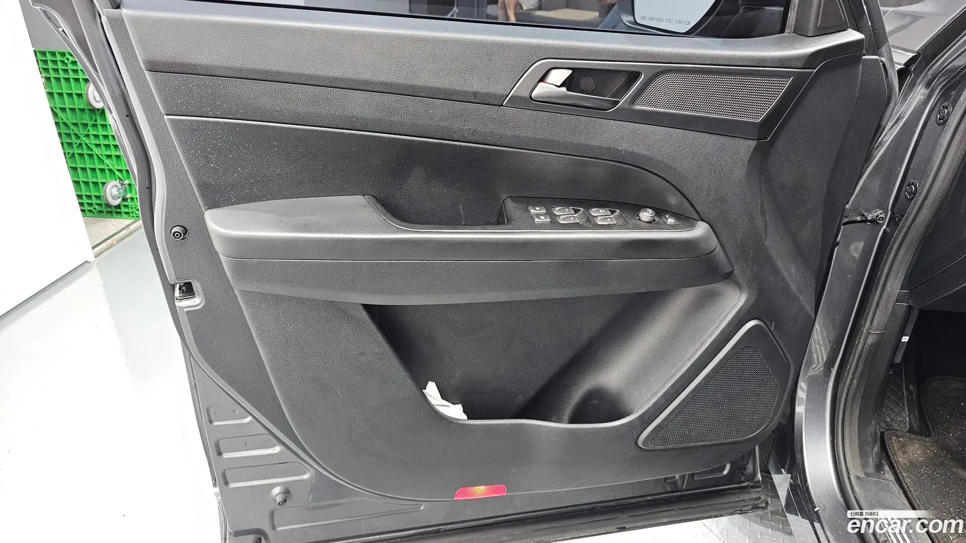 Rexton KG Mobility 2021.11-INNER-034