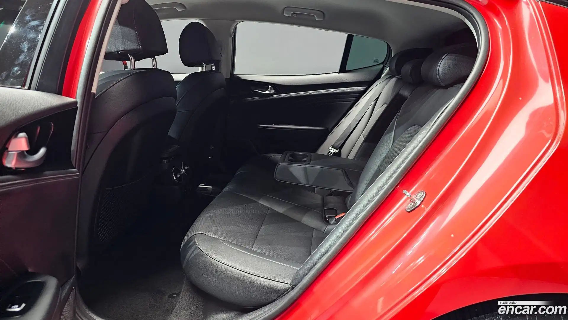 Stinger Kia 2022.8-OPTION-016