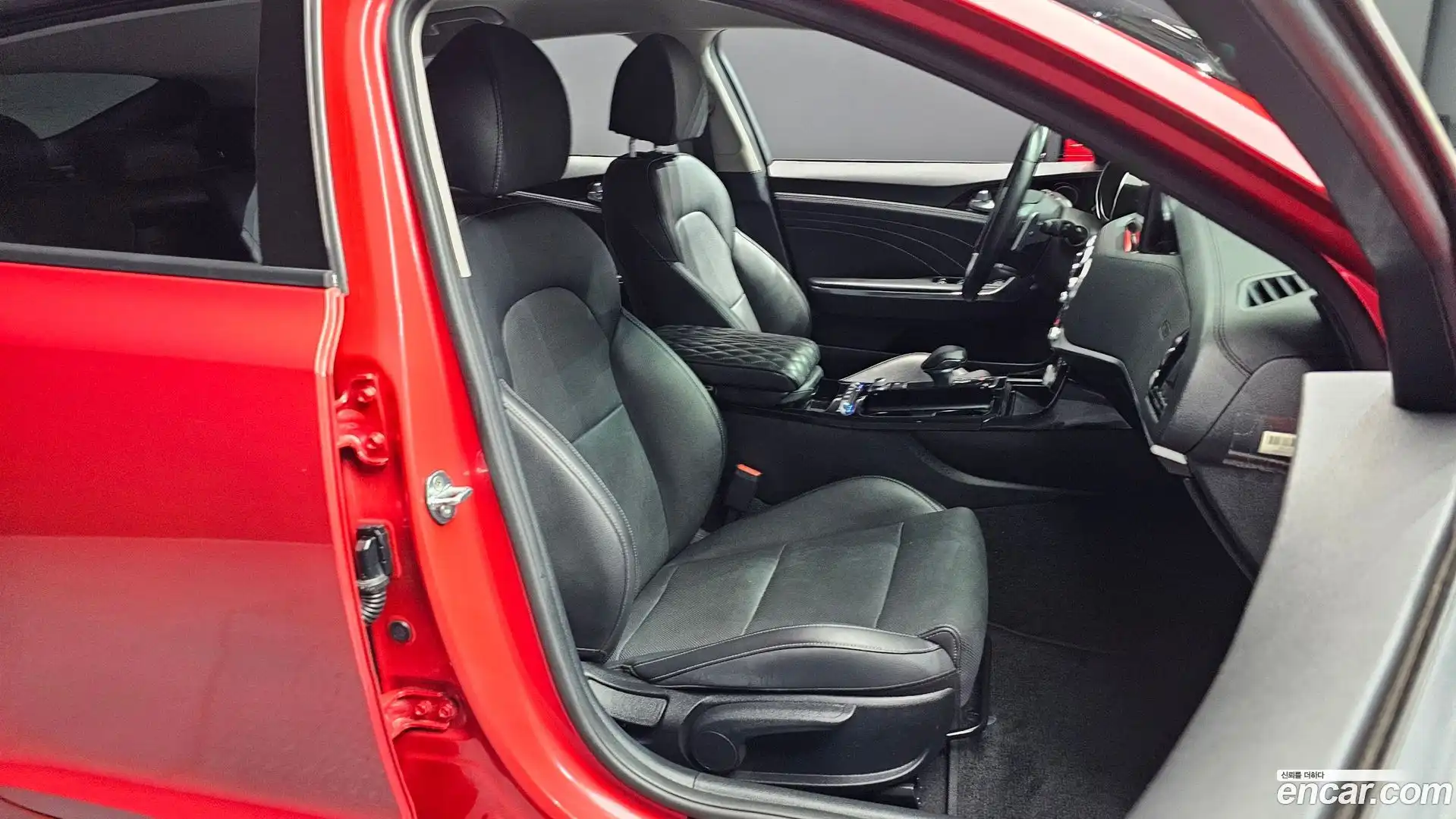 Stinger Kia 2022.8-INNER-036