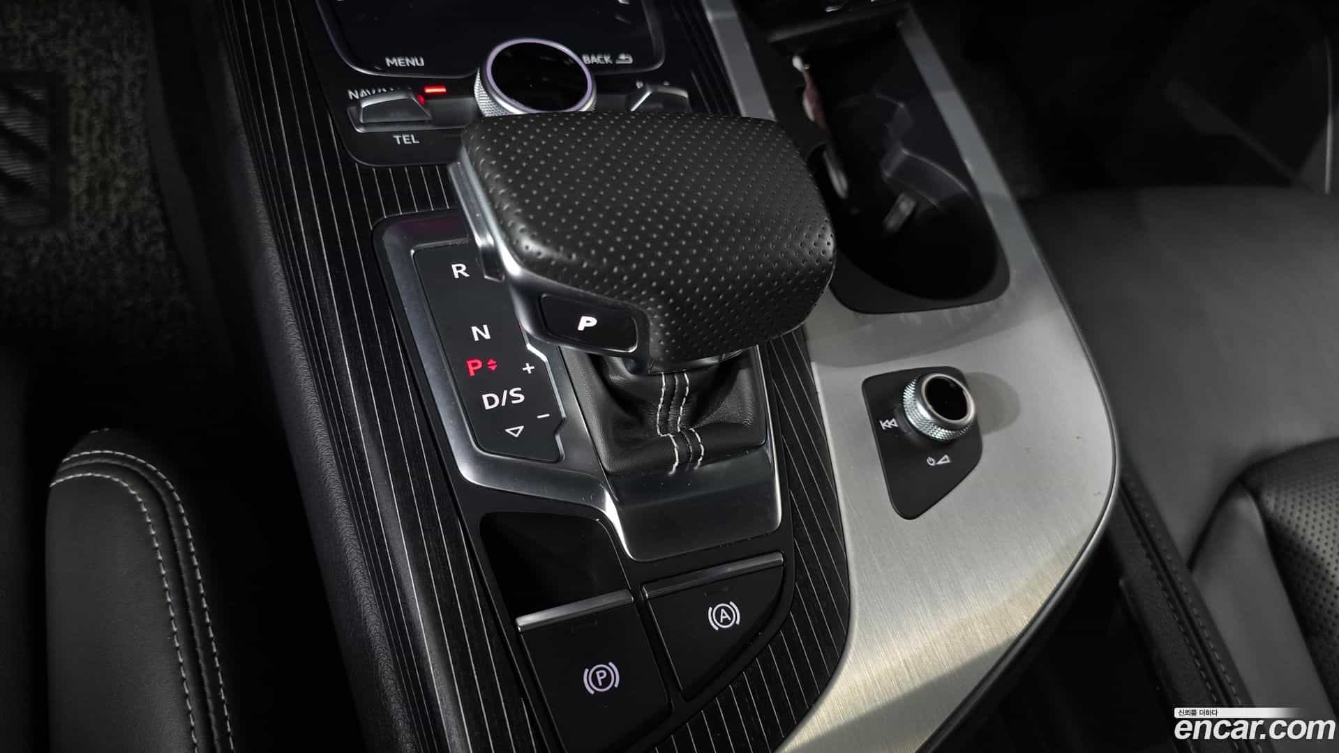 Q7 Audi 2016.5-INNER-009
