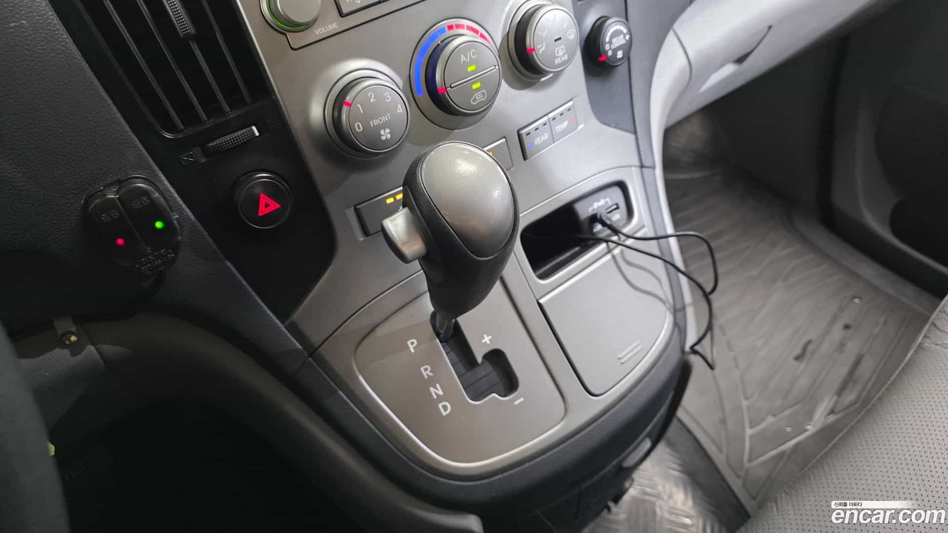 Starex Hyundai 2015.5-INNER-009