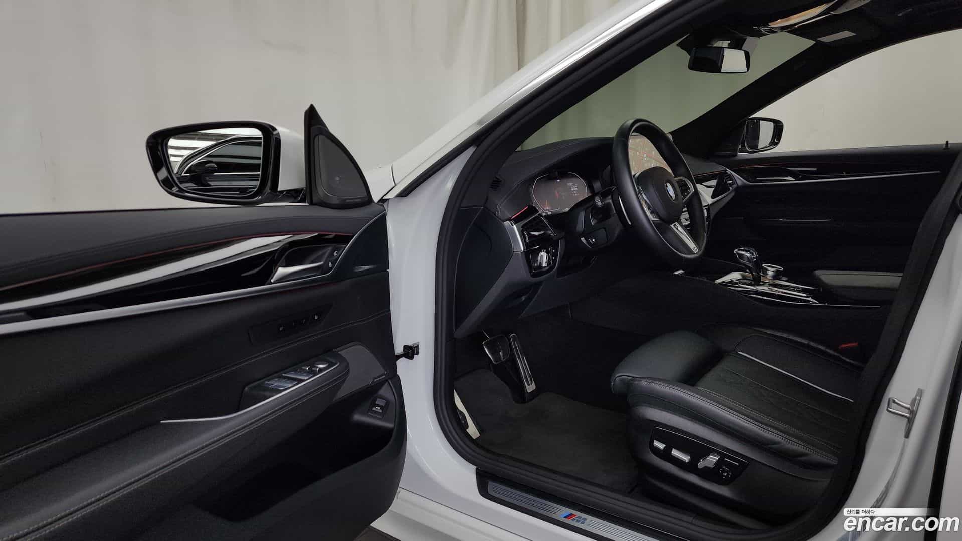 Gran Turismo BMW 2023.9-INNER-010