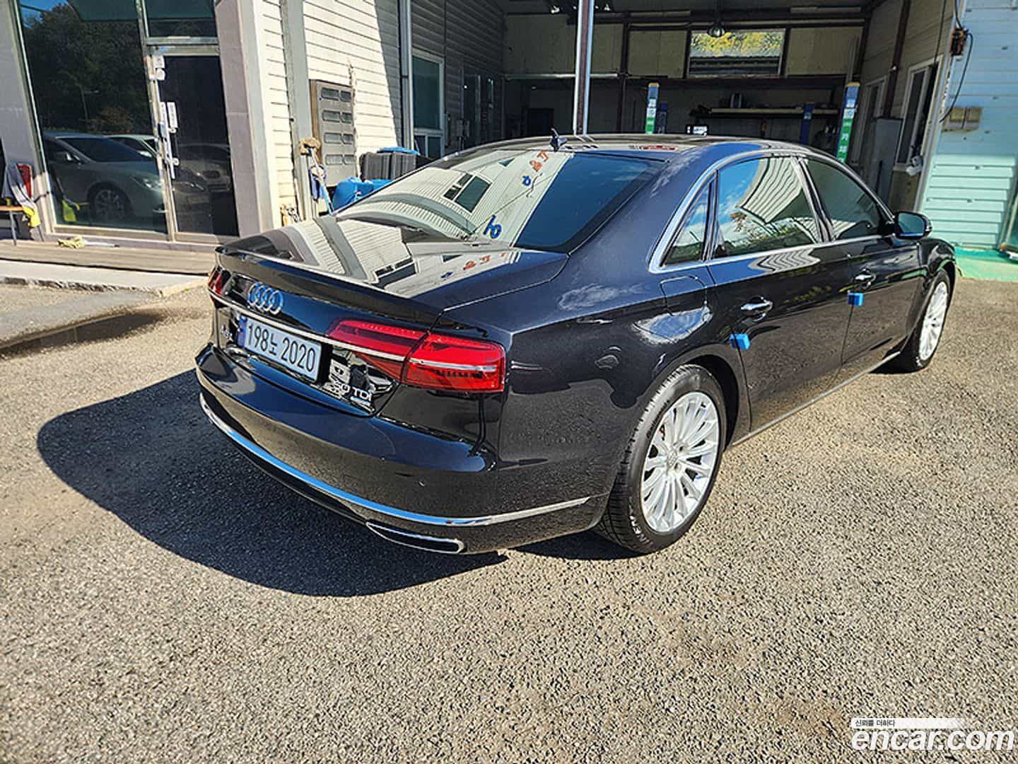 A8 Audi 2015.0-OUTER-005