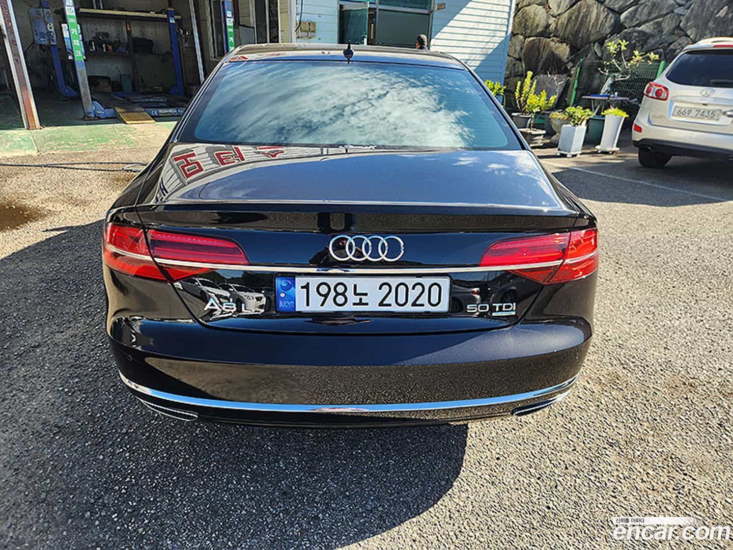 A8 Audi 2015.0-OUTER-006