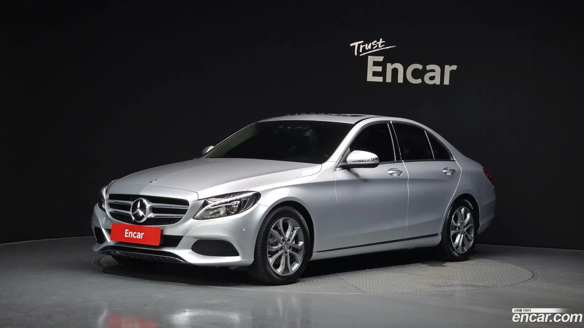 Main__Slider__Photo:C-Class Mercedes-Benz 2015.11-0