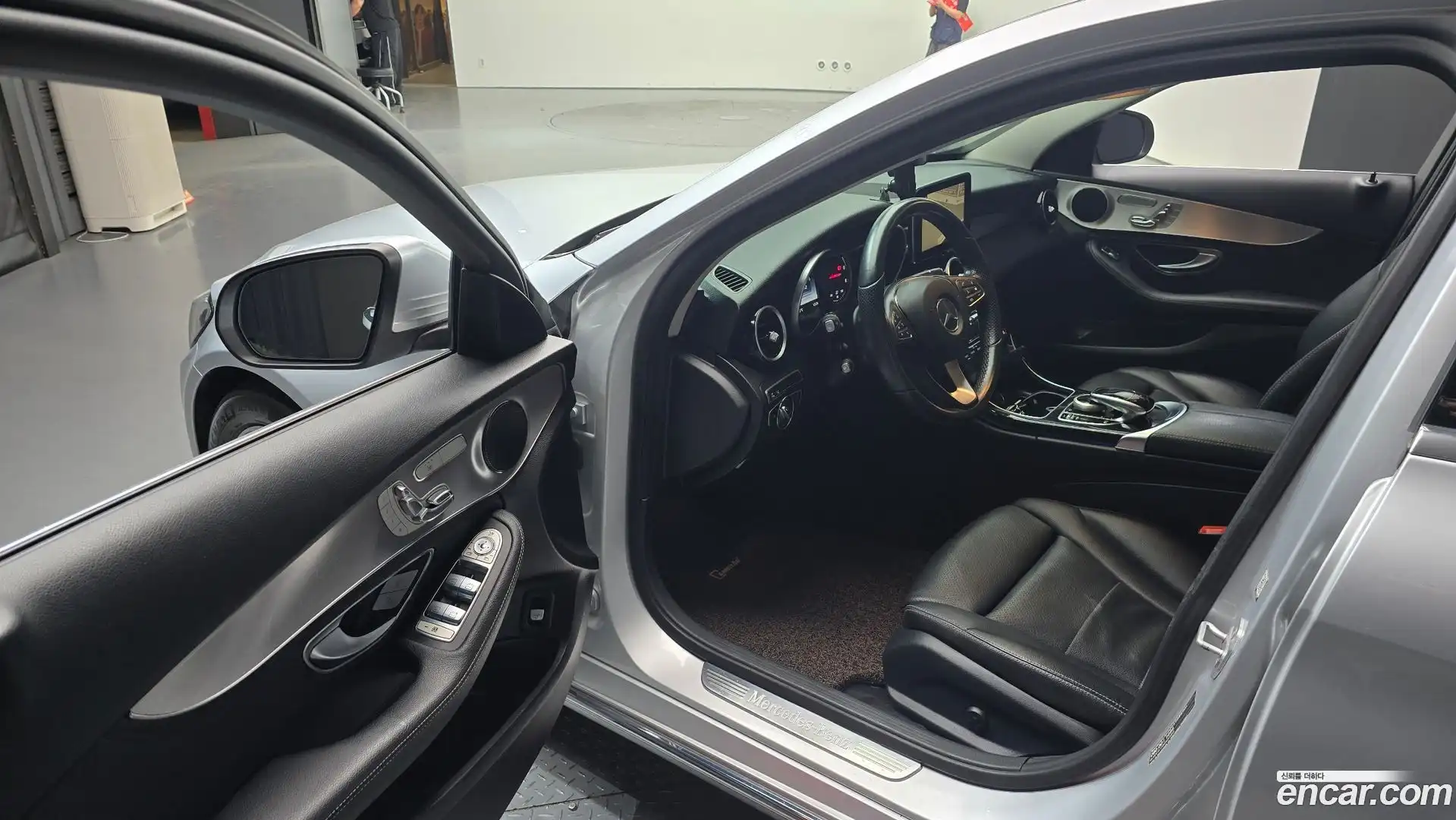 C-Class Mercedes-Benz 2015.11-INNER-010
