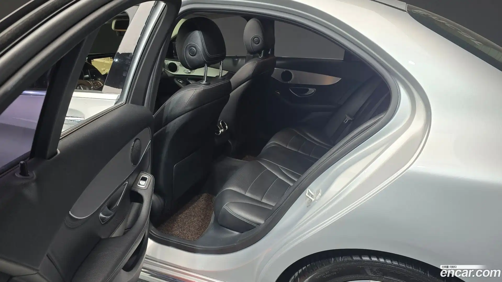 C-Class Mercedes-Benz 2015.11-OPTION-015