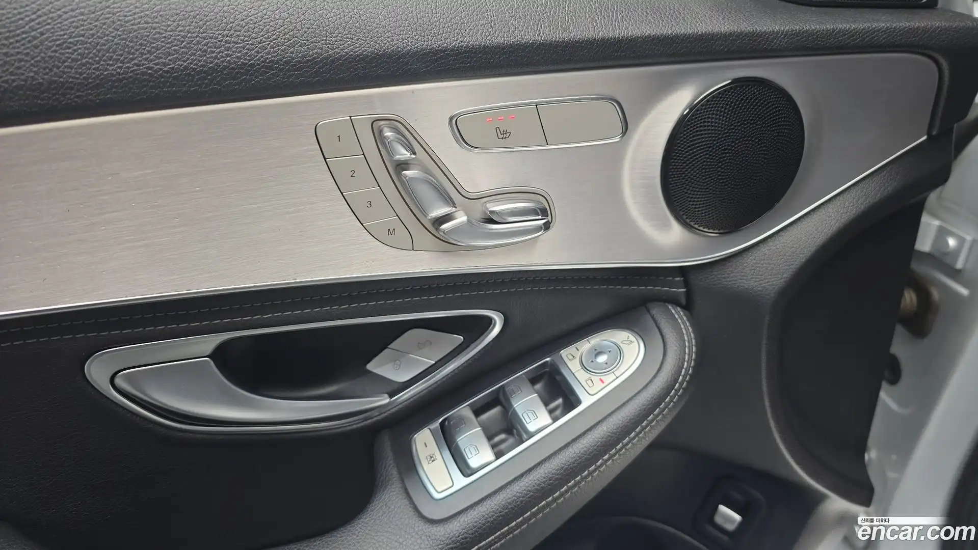 C-Class Mercedes-Benz 2015.11-OPTION-018