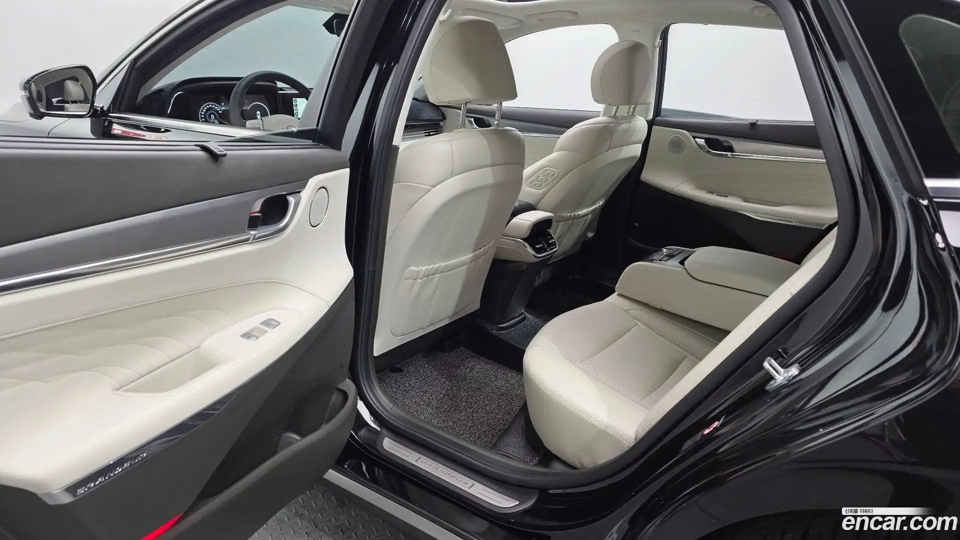 Grandeur Hyundai 2022.6-OPTION-016