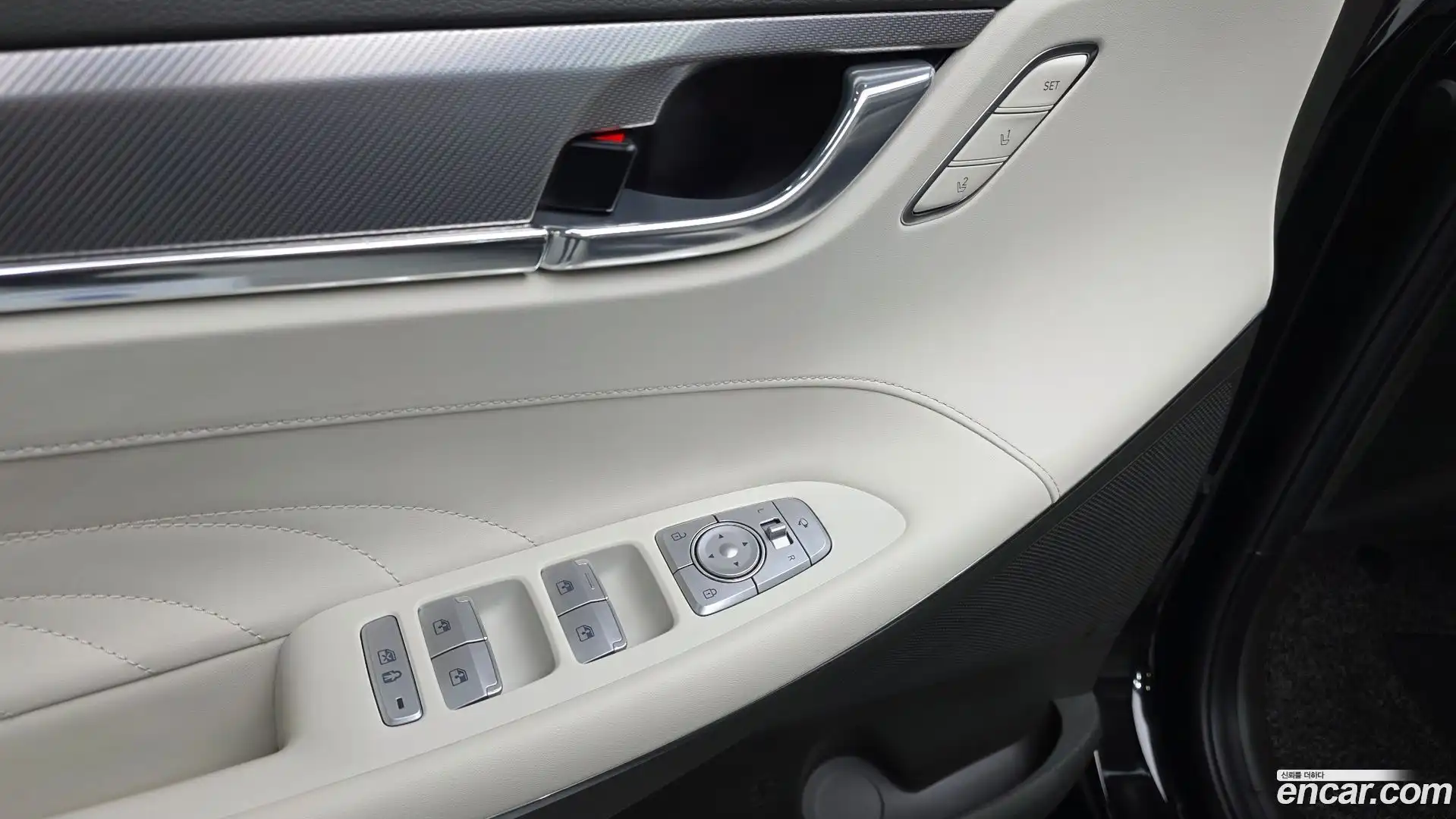 Grandeur Hyundai 2022.6-OPTION-040