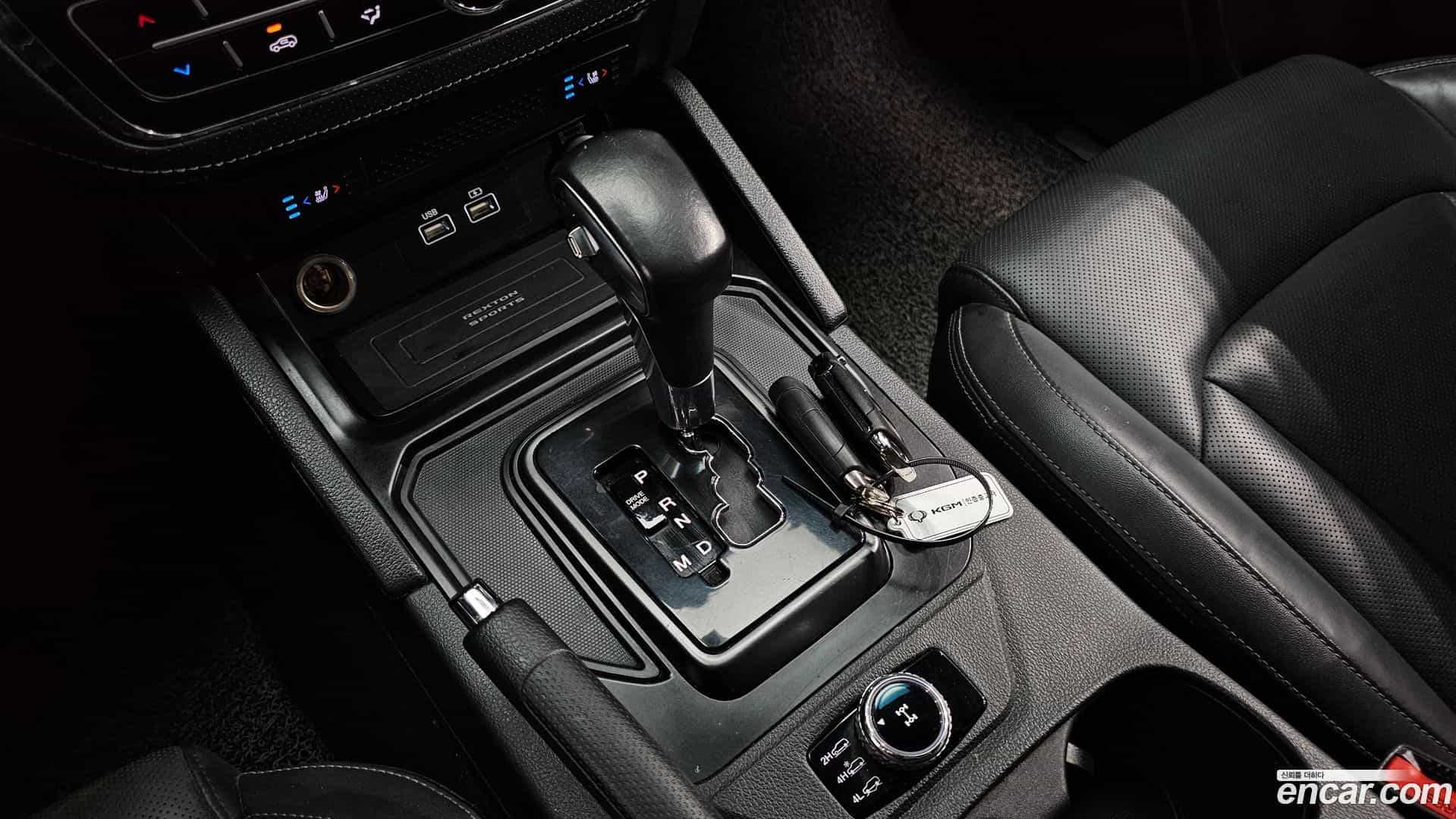 Rexton KG Mobility 2022.5-INNER-009