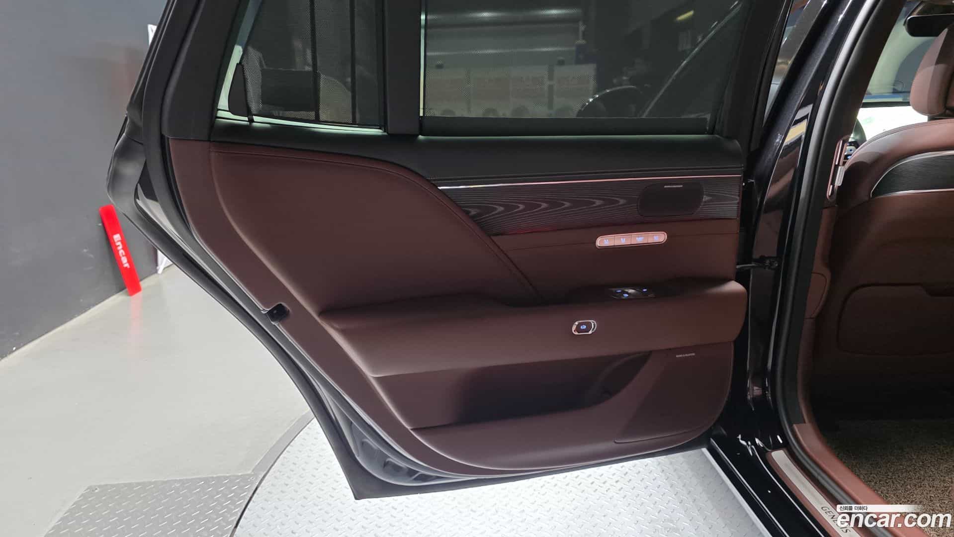 G90 Genesis 2022.3-INNER-035