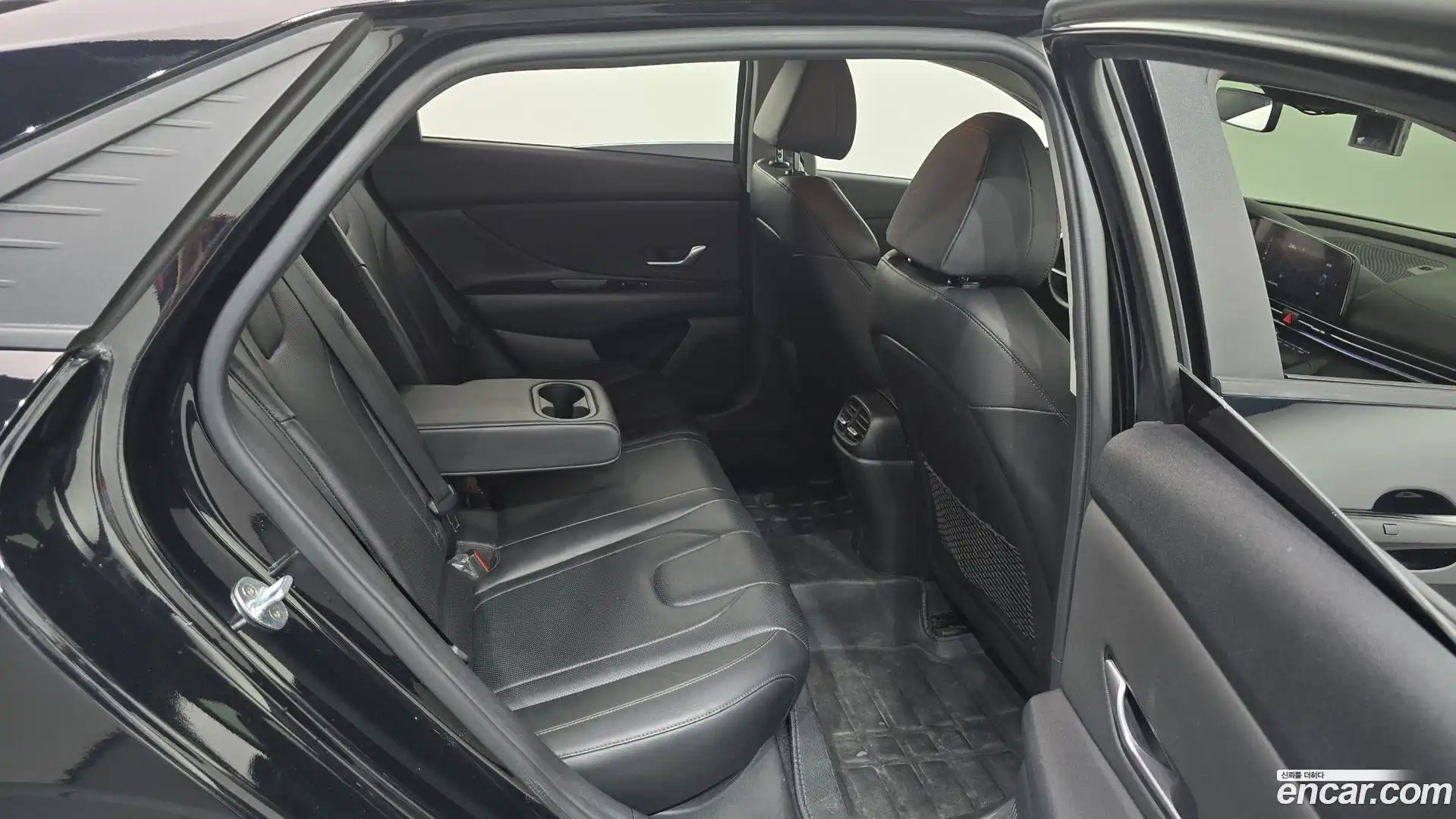 AVANTE Hyundai 2021.3-OPTION-015