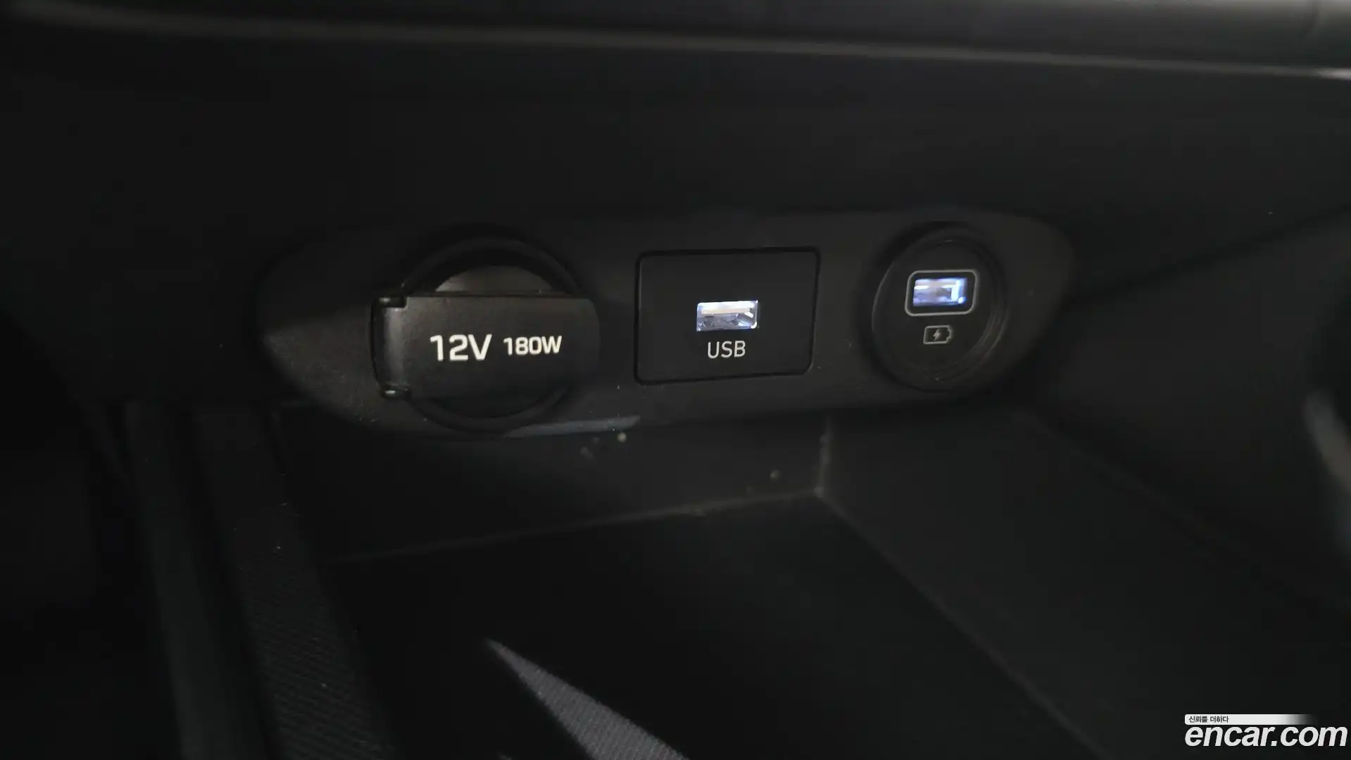 AVANTE Hyundai 2021.3-OPTION-017