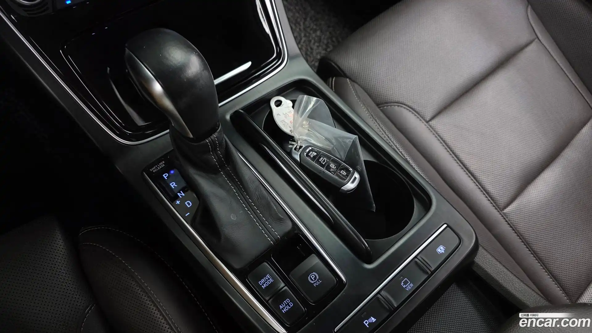 Grandeur Hyundai 2018.6-INNER-009