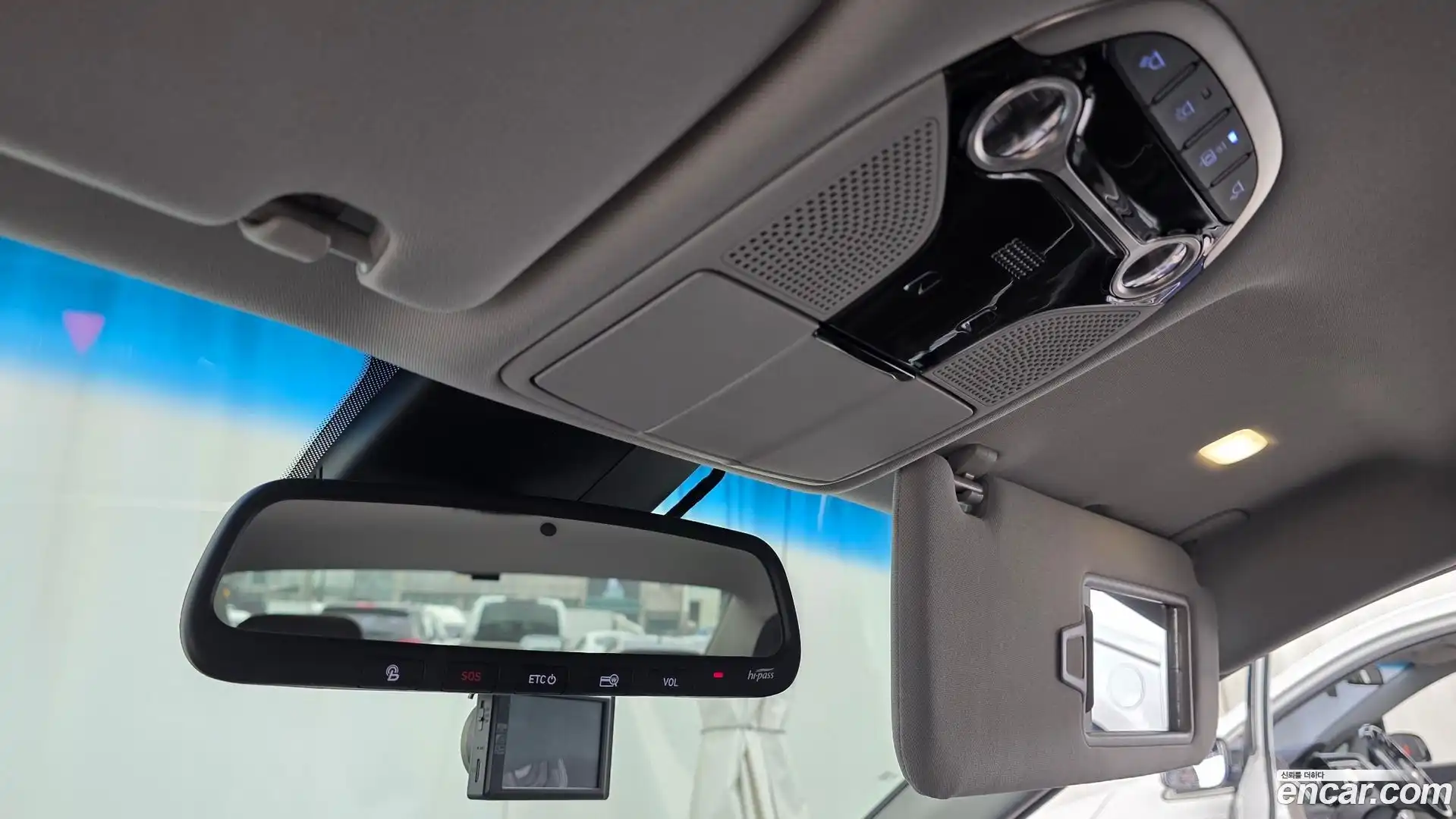 Grandeur Hyundai 2018.6-OPTION-020