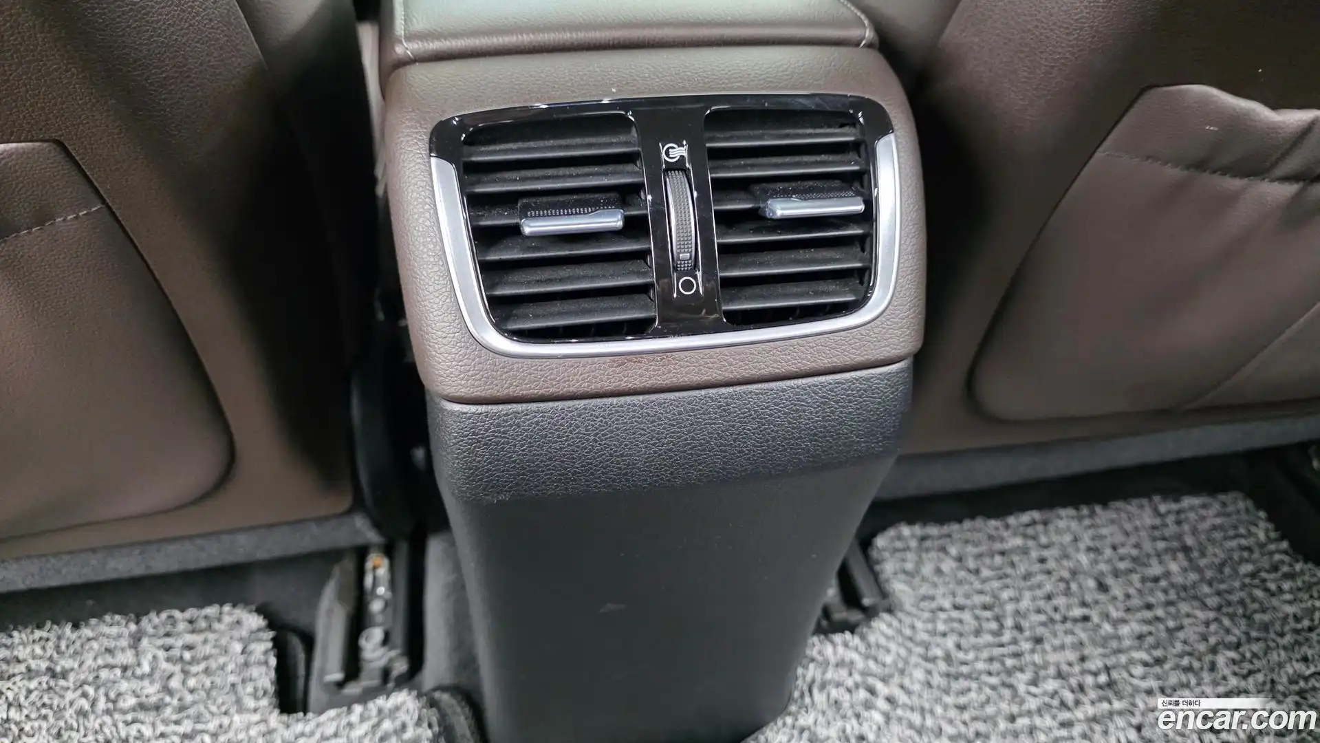 Grandeur Hyundai 2018.6-OPTION-045
