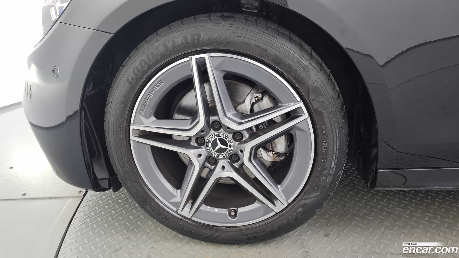 E-Class Mercedes-Benz 2023.4-OUTER-005
