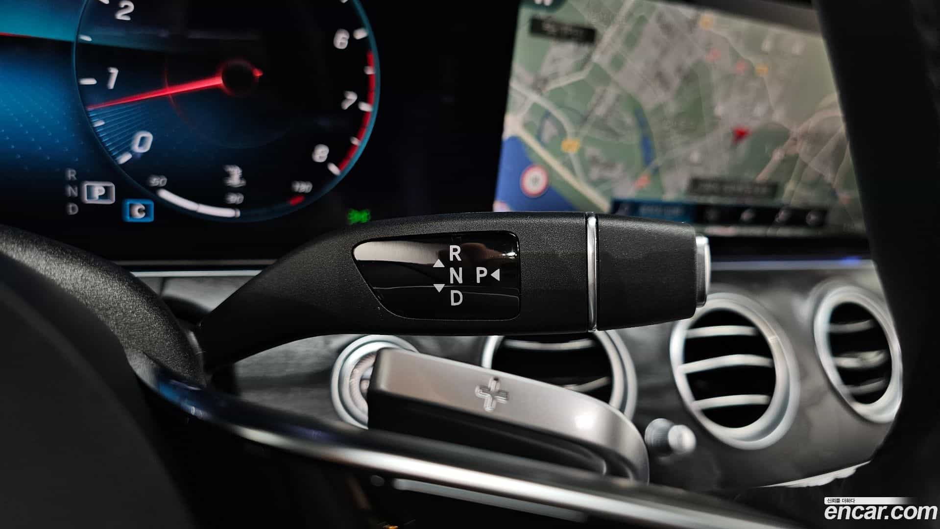 E-Class Mercedes-Benz 2023.4-INNER-009