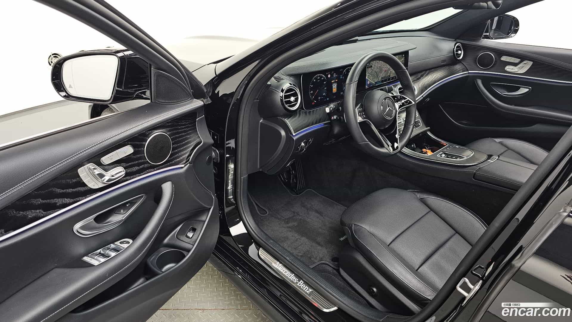 E-Class Mercedes-Benz 2023.4-INNER-010
