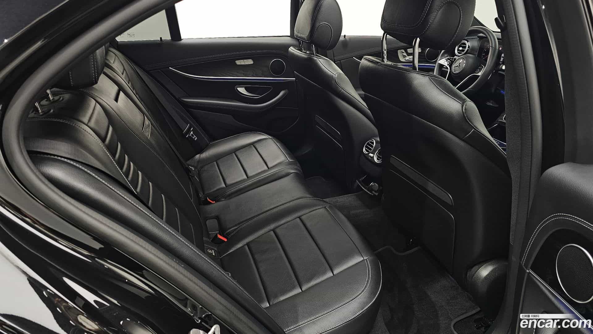 E-Class Mercedes-Benz 2023.4-OPTION-016