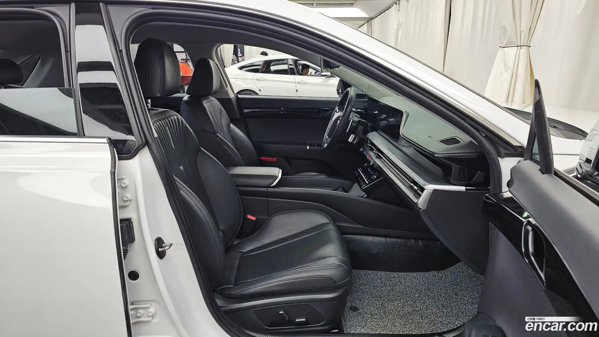 Grandeur Hyundai 2024.11-OPTION-015