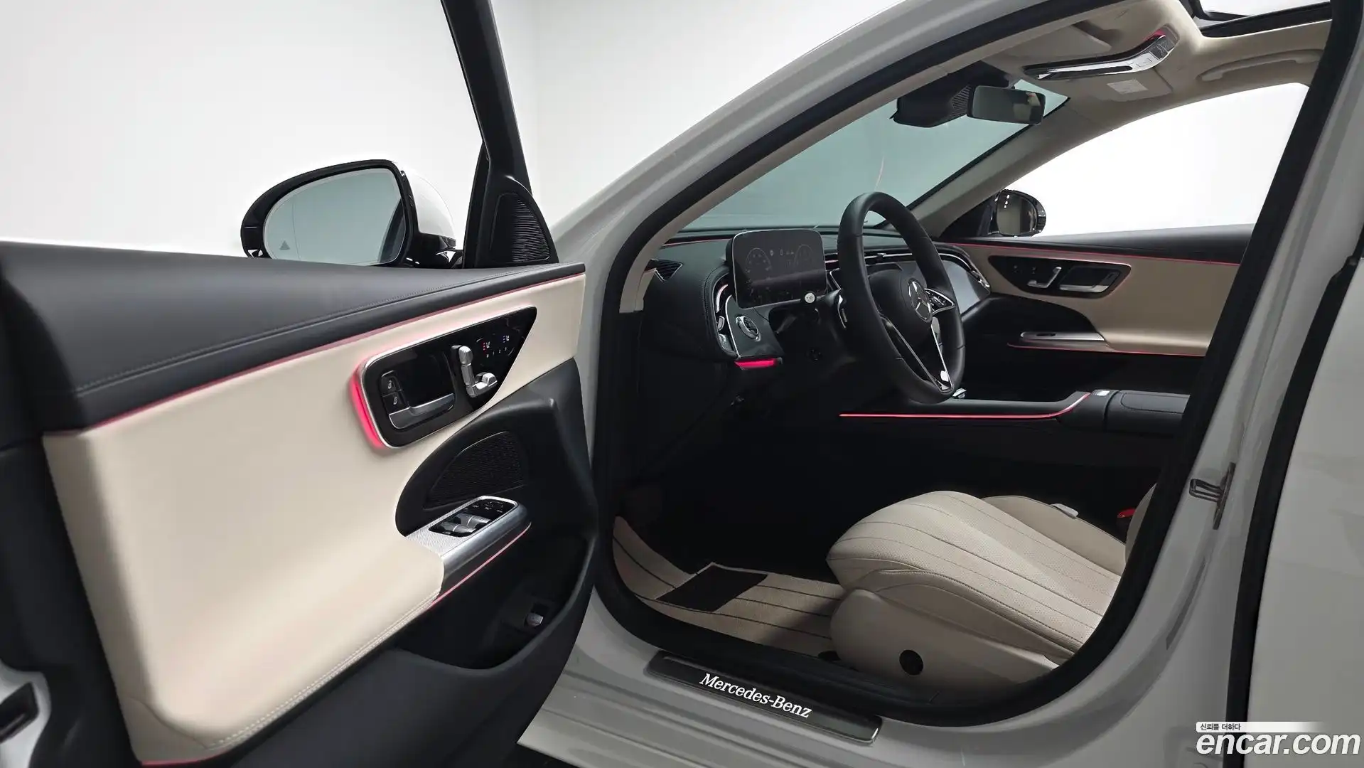 E-Class Mercedes-Benz 2024.8-INNER-010